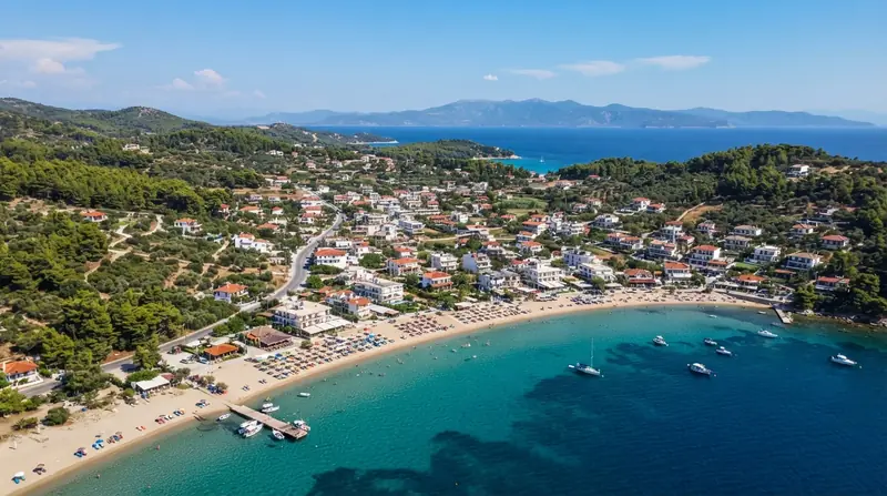 Pogled iz vazduha na Siviri, Kasandra, Grčka — odredište kombi prevoza iz Srbije