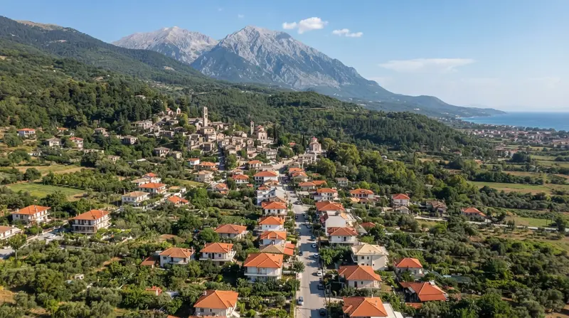 Pogled iz vazduha na Skotinu, Olimpska rivijera, Grčka — odredište kombi prevoza iz Srbije